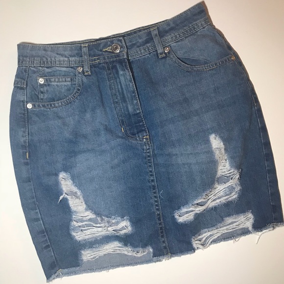 LAST 2✨Distressed Frayed Hem Denim Mini Skirt - Picture 4 of 7